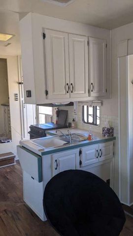 4597 Hopi Road, Golden Valley, AZ 86413