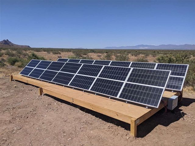 4597 Hopi Road, Golden Valley, AZ 86413