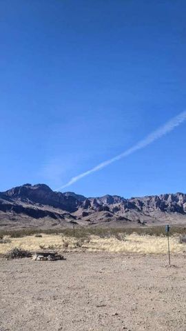 4597 Hopi Road, Golden Valley, AZ 86413