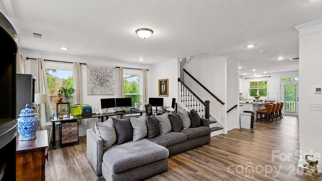 10406 Glenmere Creek Circle, Charlotte, NC 28262