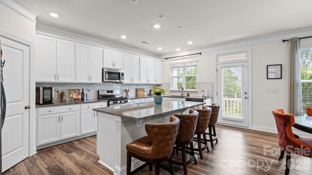 10406 Glenmere Creek Circle, Charlotte, NC 28262