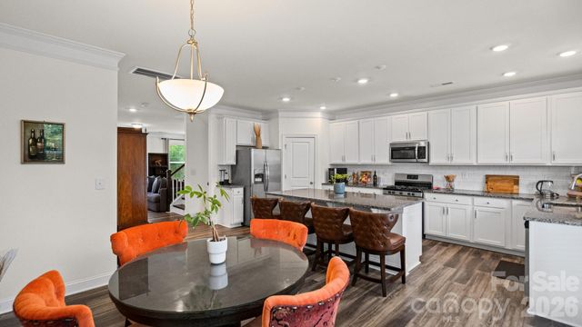 10406 Glenmere Creek Circle, Charlotte, NC 28262