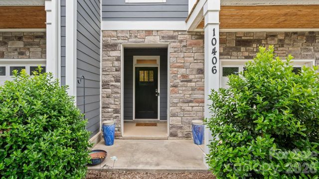 10406 Glenmere Creek Circle, Charlotte, NC 28262