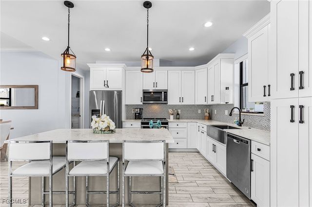 1720 SW 19th PL, Cape Coral, FL 33991