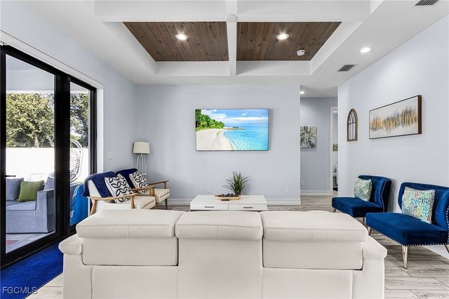 1720 SW 19th PL, Cape Coral, FL 33991