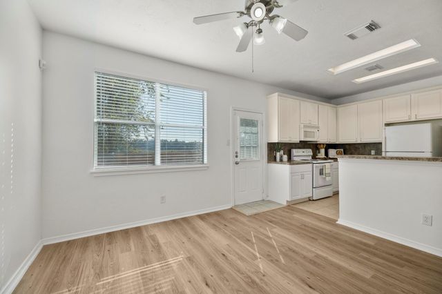 2911 Hackamore Hollow Lane, Houston, TX 77014