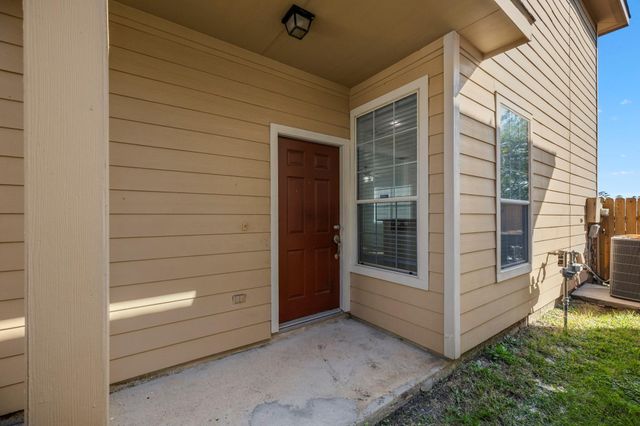 2911 Hackamore Hollow Lane, Houston, TX 77014