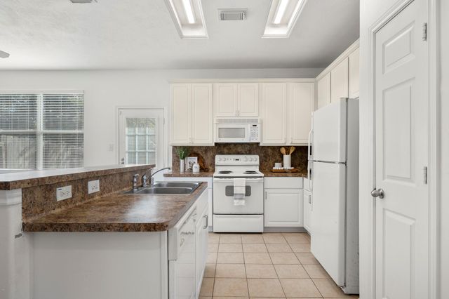 2911 Hackamore Hollow Lane, Houston, TX 77014