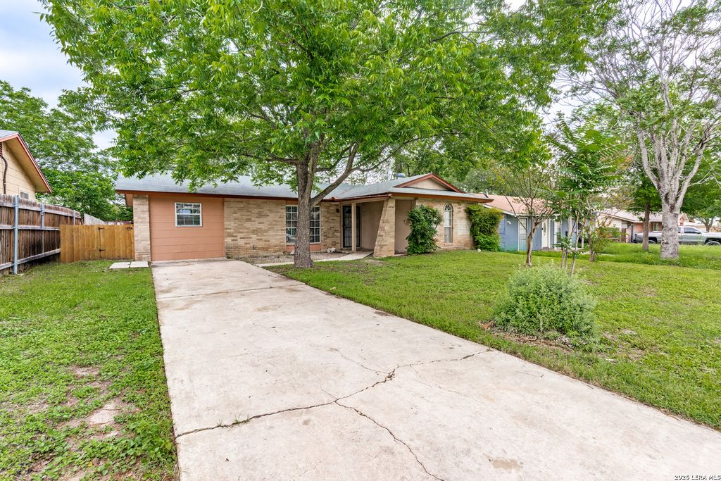 4807 Guadalajara Dr, San Antonio, TX 78233