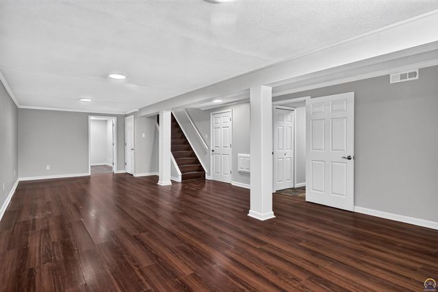 3411 SE Shawano DR, Berryton, KS 66409