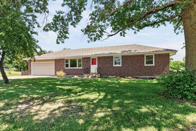 3411 SE Shawano DR, Berryton, KS 66409