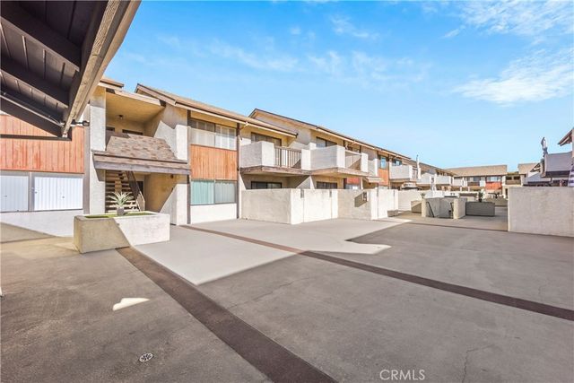 15000 Halldale Avenue 101, Gardena, CA 90247