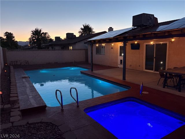 6371 West Viking Road, Las Vegas, NV 89103