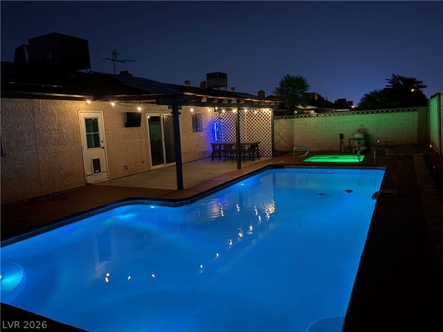 6371 West Viking Road, Las Vegas, NV 89103
