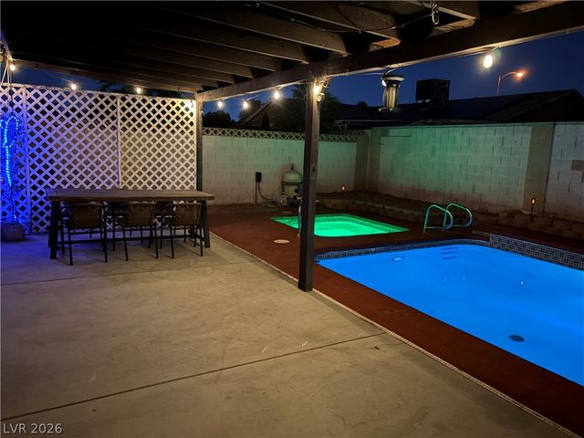 6371 West Viking Road, Las Vegas, NV 89103