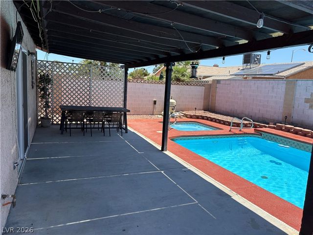 6371 West Viking Road, Las Vegas, NV 89103