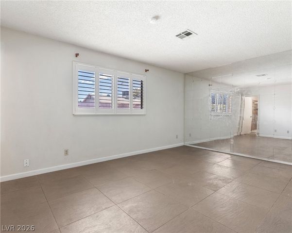 6371 West Viking Road, Las Vegas, NV 89103