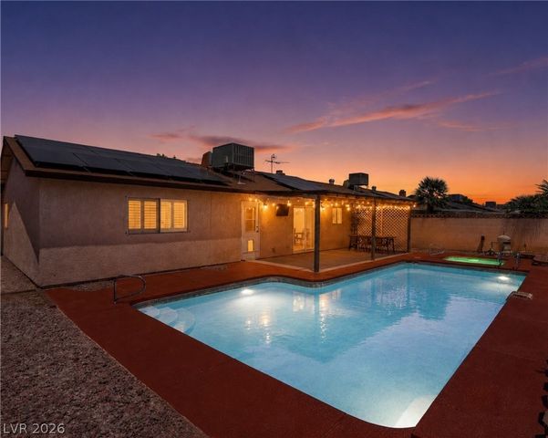 6371 West Viking Road, Las Vegas, NV 89103