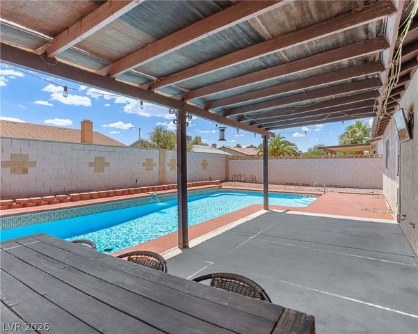 6371 West Viking Road, Las Vegas, NV 89103