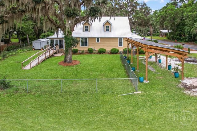 800 Wayne Street, Darien, GA 31305