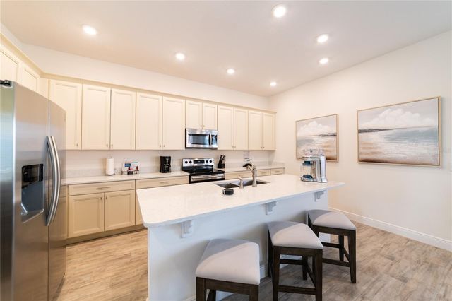 8009 SURF STREET, Kissimmee, FL 34747