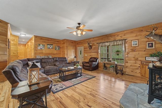 1960 Atoah Road, Robbinsville, NC 28771