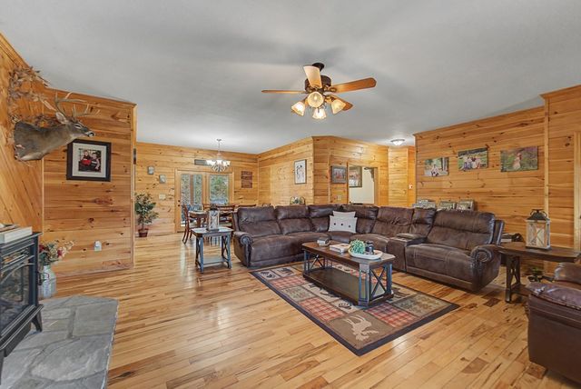 1960 Atoah Road, Robbinsville, NC 28771