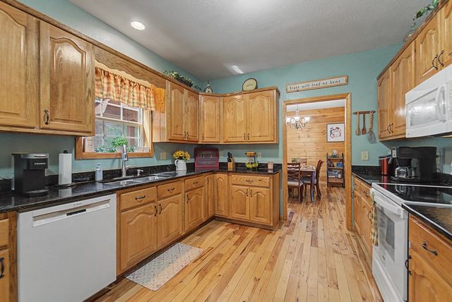 1960 Atoah Road, Robbinsville, NC 28771
