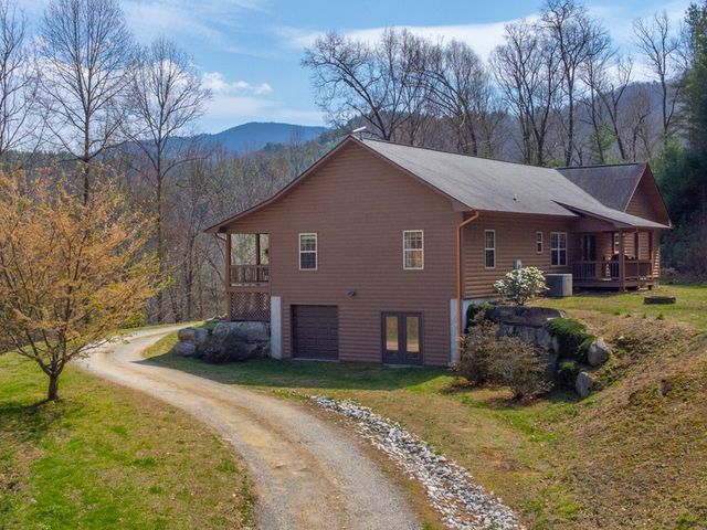1960 Atoah Road, Robbinsville, NC 28771