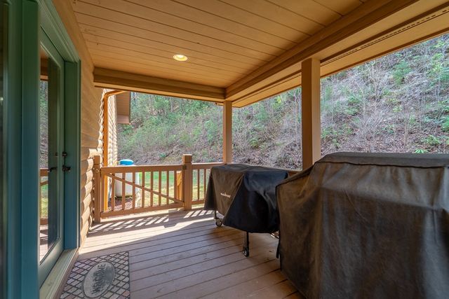 1960 Atoah Road, Robbinsville, NC 28771