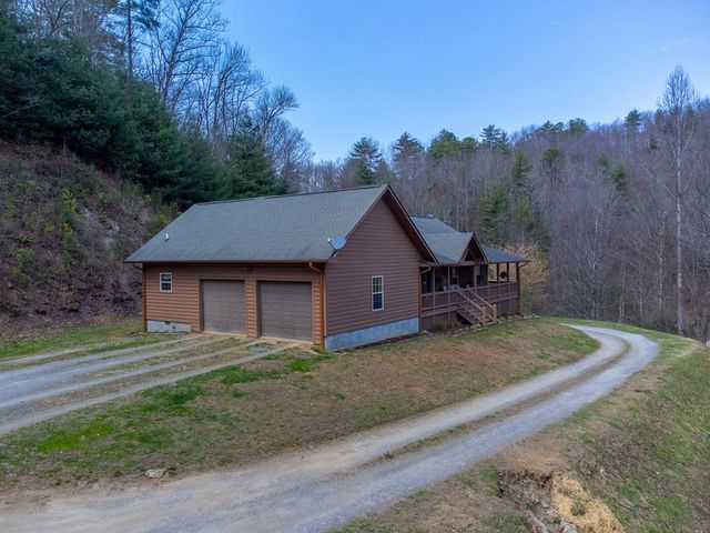 1960 Atoah Road, Robbinsville, NC 28771
