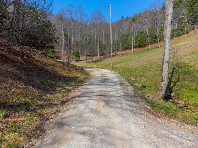 1960 Atoah Road, Robbinsville, NC 28771