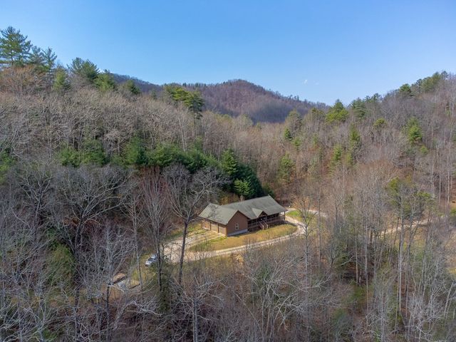 1960 Atoah Road, Robbinsville, NC 28771