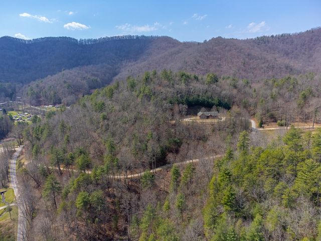1960 Atoah Road, Robbinsville, NC 28771