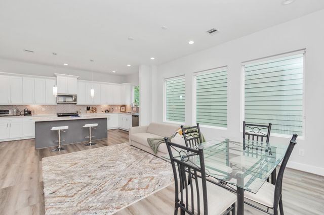 3360 Pinemont Drive, Houston, TX 77018