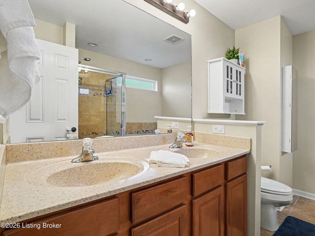 16501 Rockcrest View Ln, Louisville, KY 40245