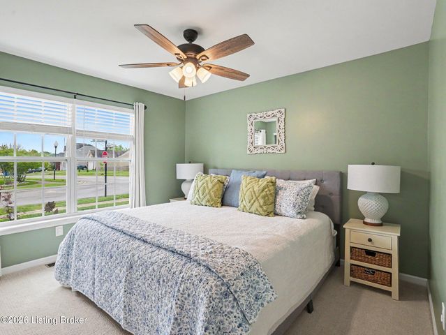 16501 Rockcrest View Ln, Louisville, KY 40245