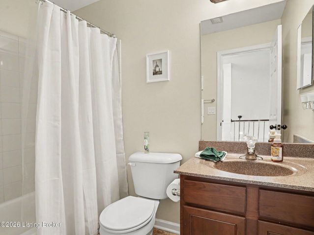 16501 Rockcrest View Ln, Louisville, KY 40245