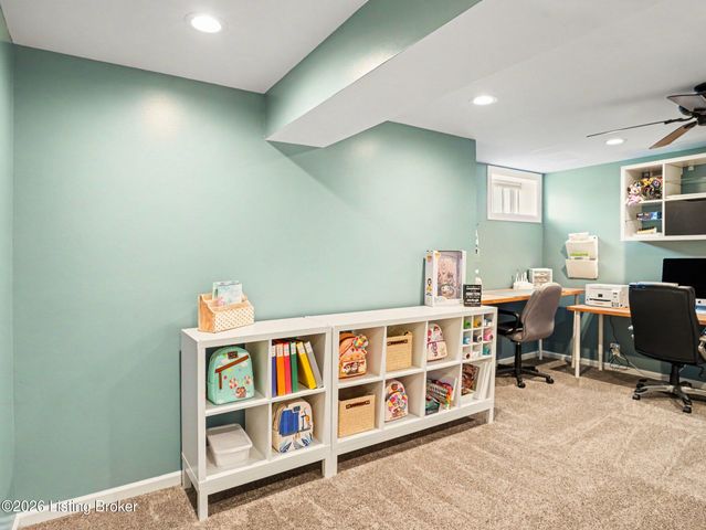 16501 Rockcrest View Ln, Louisville, KY 40245