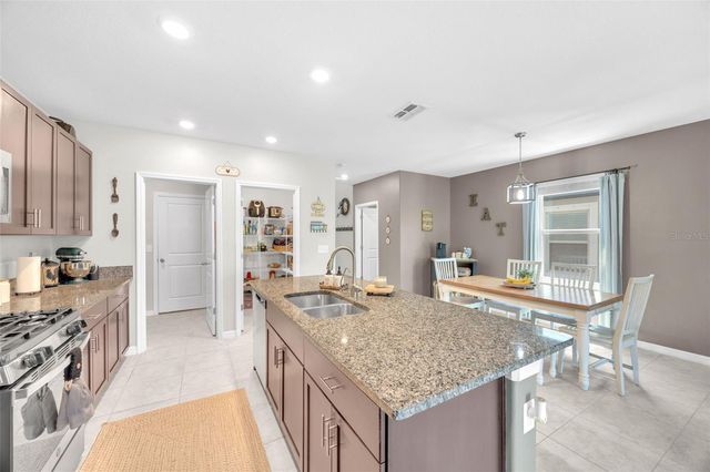 9434 LEMON DROP LOOP, Sun City Center, FL 33573