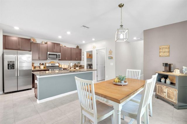 9434 LEMON DROP LOOP, Sun City Center, FL 33573