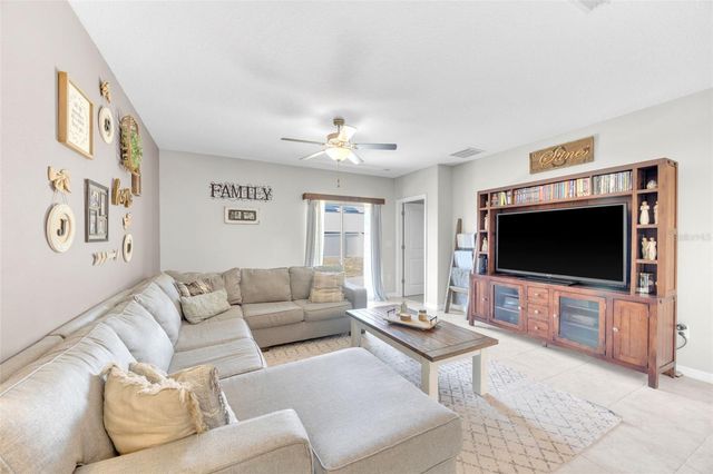 9434 LEMON DROP LOOP, Sun City Center, FL 33573