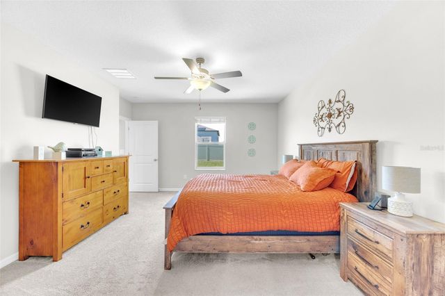 9434 LEMON DROP LOOP, Sun City Center, FL 33573