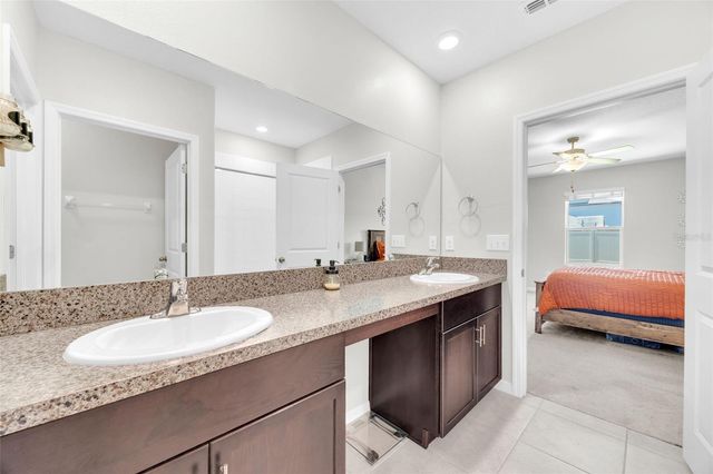 9434 LEMON DROP LOOP, Sun City Center, FL 33573