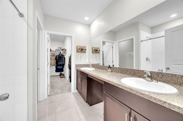 9434 LEMON DROP LOOP, Sun City Center, FL 33573