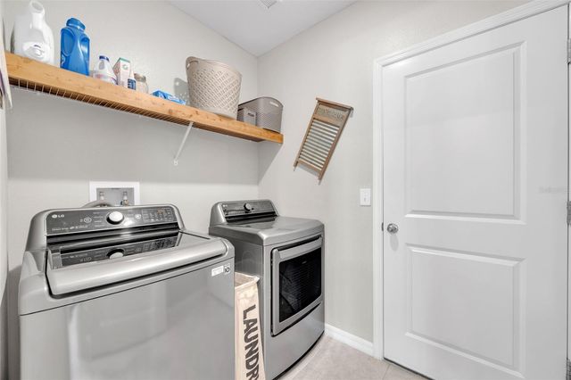 9434 LEMON DROP LOOP, Sun City Center, FL 33573