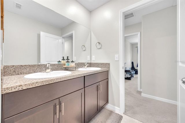 9434 LEMON DROP LOOP, Sun City Center, FL 33573