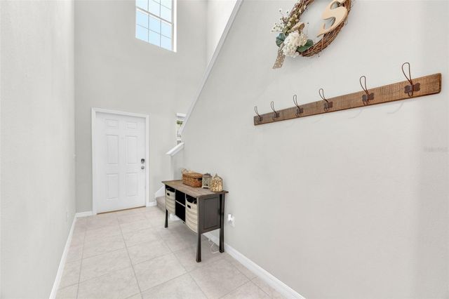 9434 LEMON DROP LOOP, Sun City Center, FL 33573