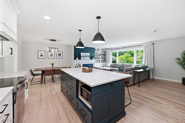 3031 Silverview Drive, Silver Lake, OH 44224