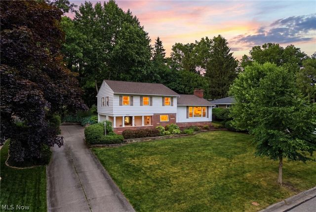 3031 Silverview Drive, Silver Lake, OH 44224